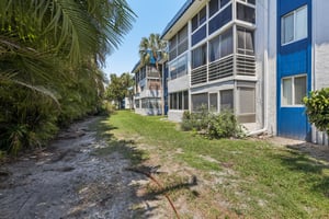 Holiday Springs Blvd 101-S2703-032.jpg