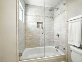  Photo 36