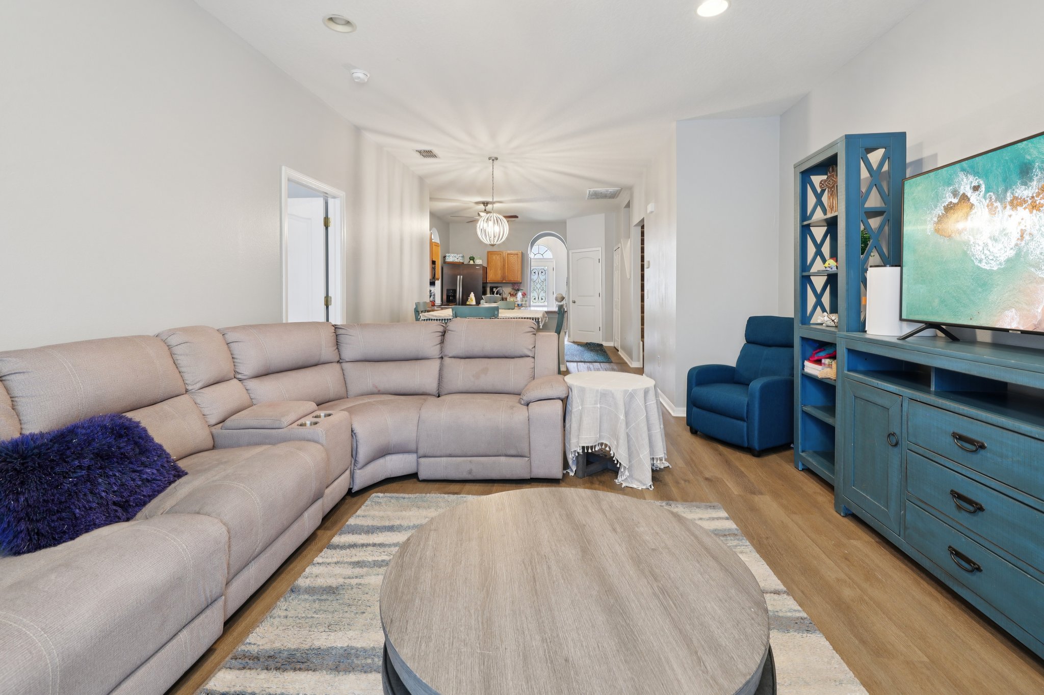 Latourette Dr-S0907-013.jpg
