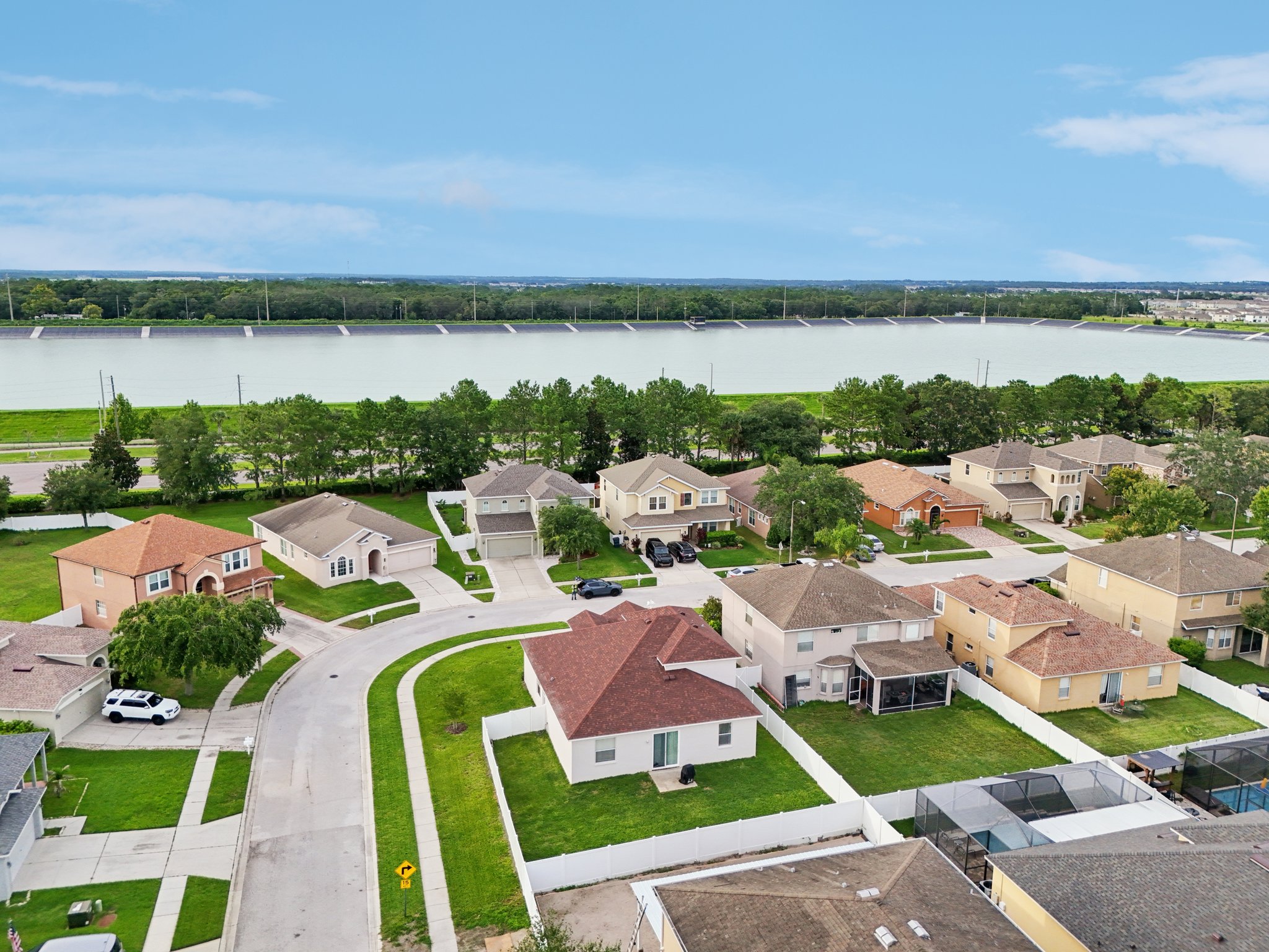 Latourette Dr-S0907-055.jpg