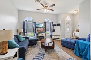 Latourette Dr-S0907-010.jpg