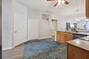 Latourette Dr-S0907-023.jpg