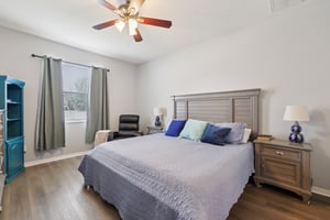 Latourette Dr-S0907-029.jpg