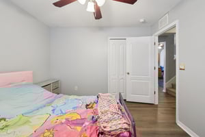 Latourette Dr-S0907-034.jpg