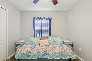 Latourette Dr-S0907-036.jpg