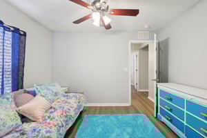 Latourette Dr-S0907-037.jpg