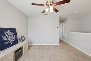 Latourette Dr-S0907-039.jpg