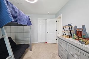 Latourette Dr-S0907-043.jpg
