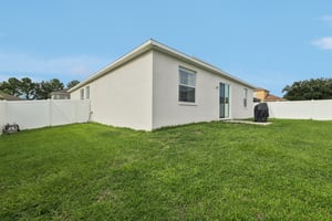 Latourette Dr-S0907-050.jpg