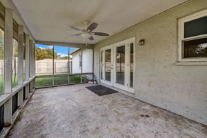 Screened-in Porch