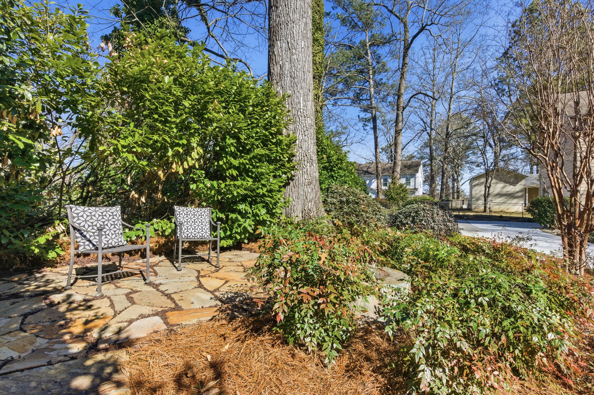 PRIVATE SITTING AREA