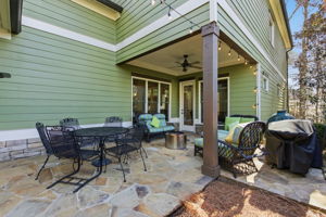 STONE ENTIANING PATIO