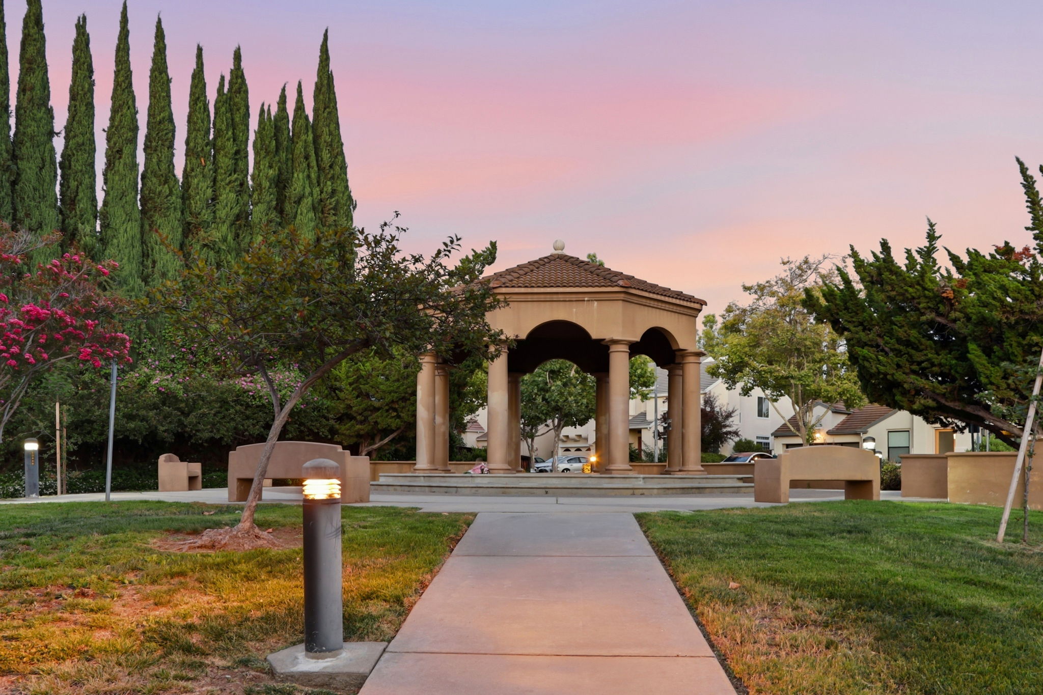 042_F8_TWILIGHT_3056 Dante Ct