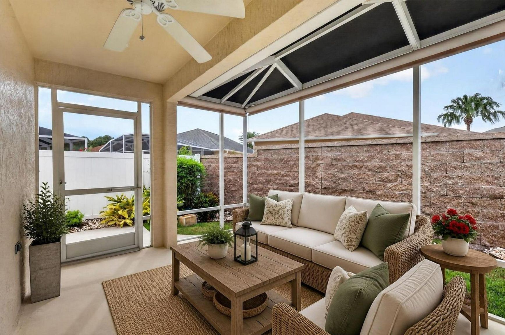 Lanai with Extended Birdcage-Virtually Staged