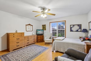 Edmonton Dr-S2208-027.jpg