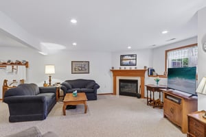 Edmonton Dr-S2208-047.jpg