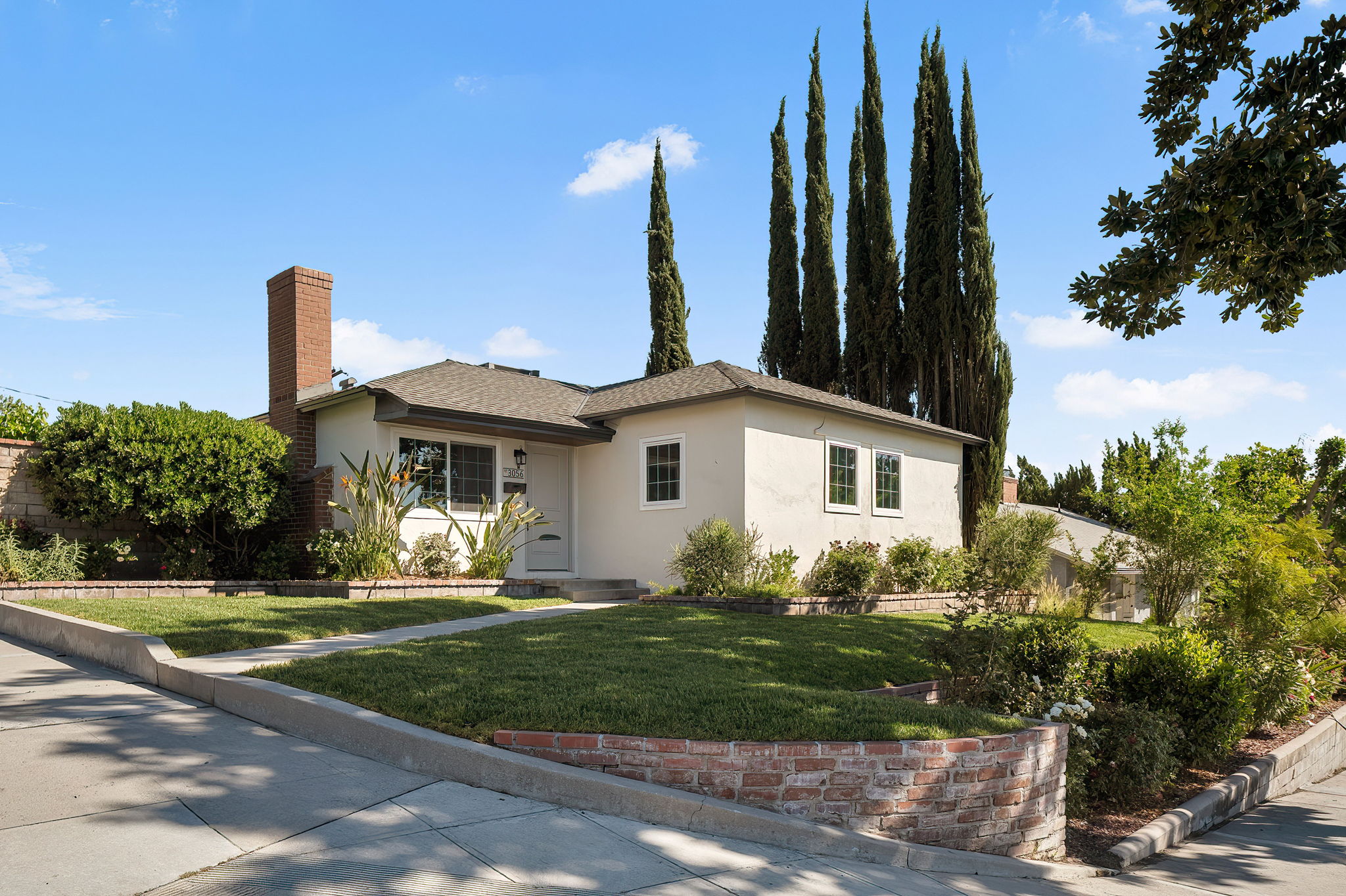 3056 N Buena Vista Street-2