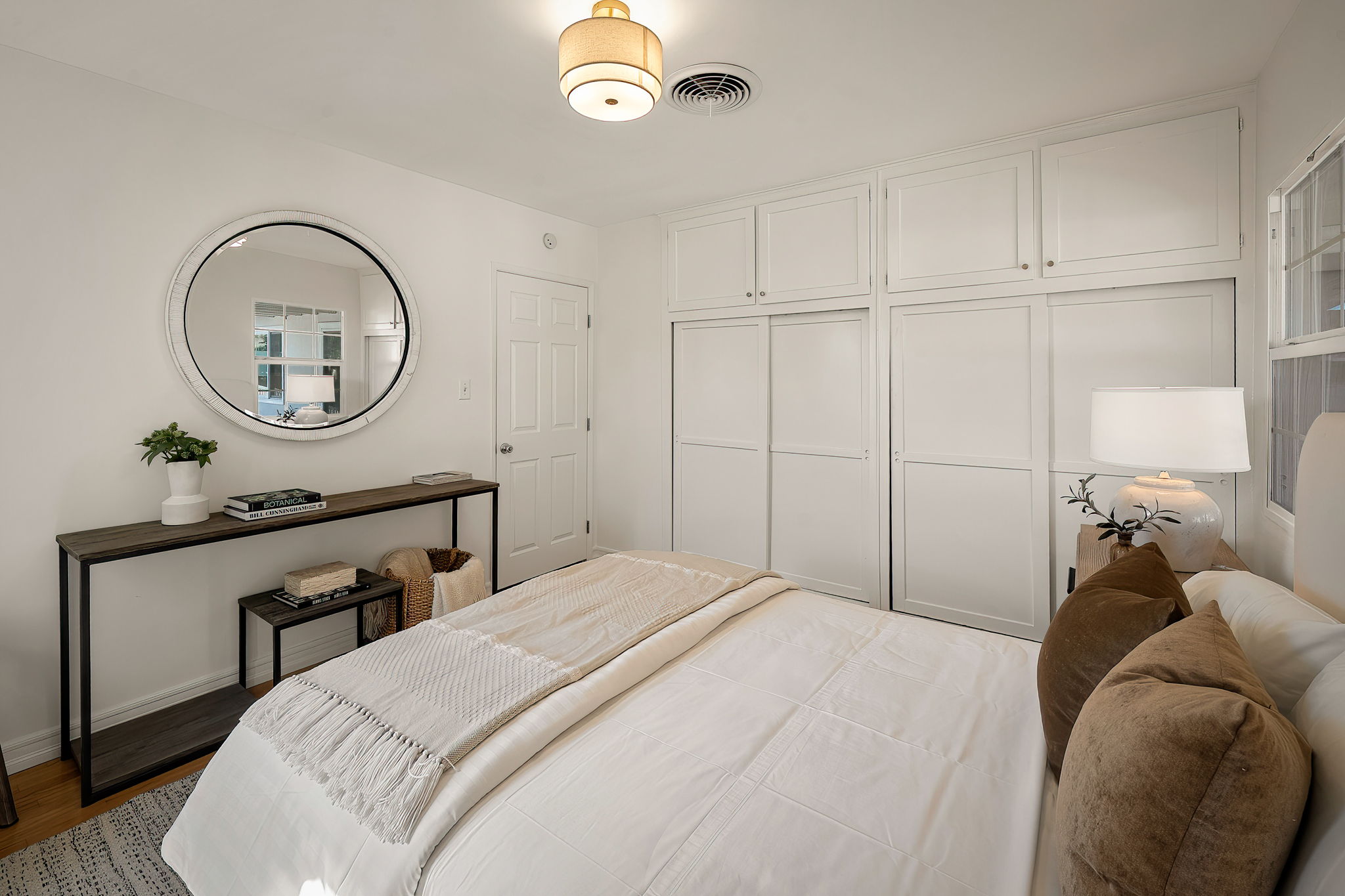 3056 N Buena Vista Street-38