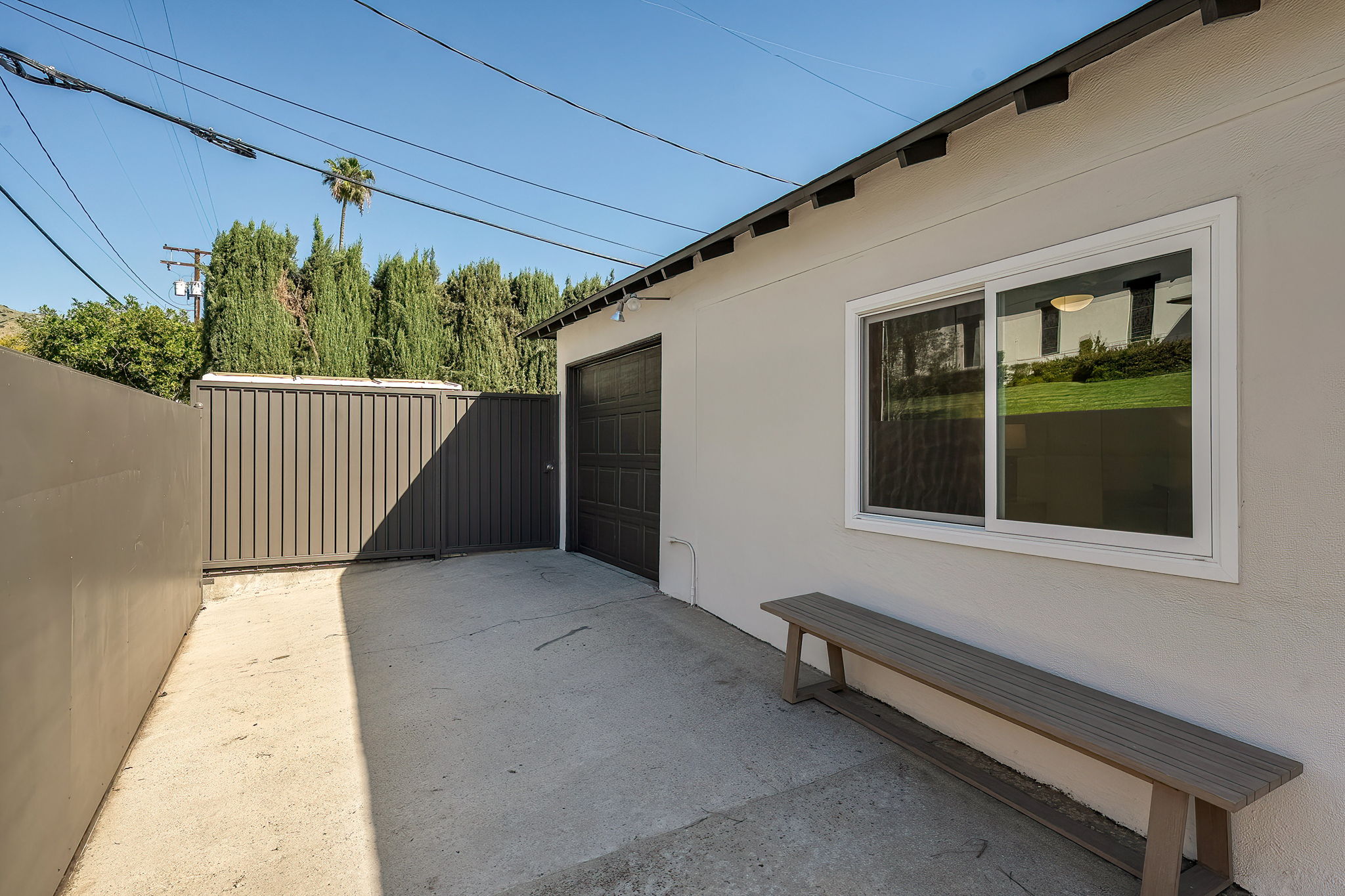 3056 N Buena Vista Street-45