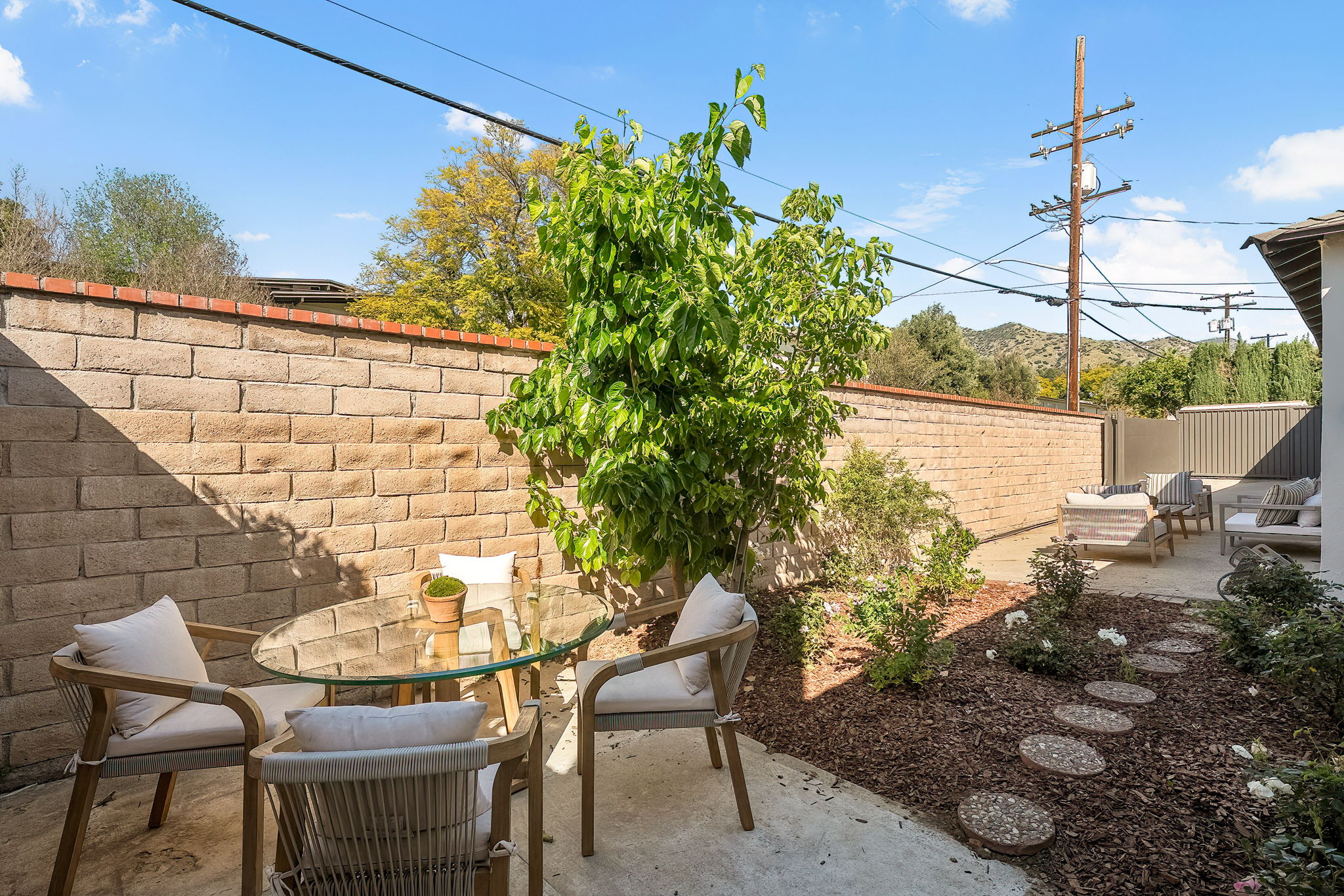 3056 N Buena Vista Street-50