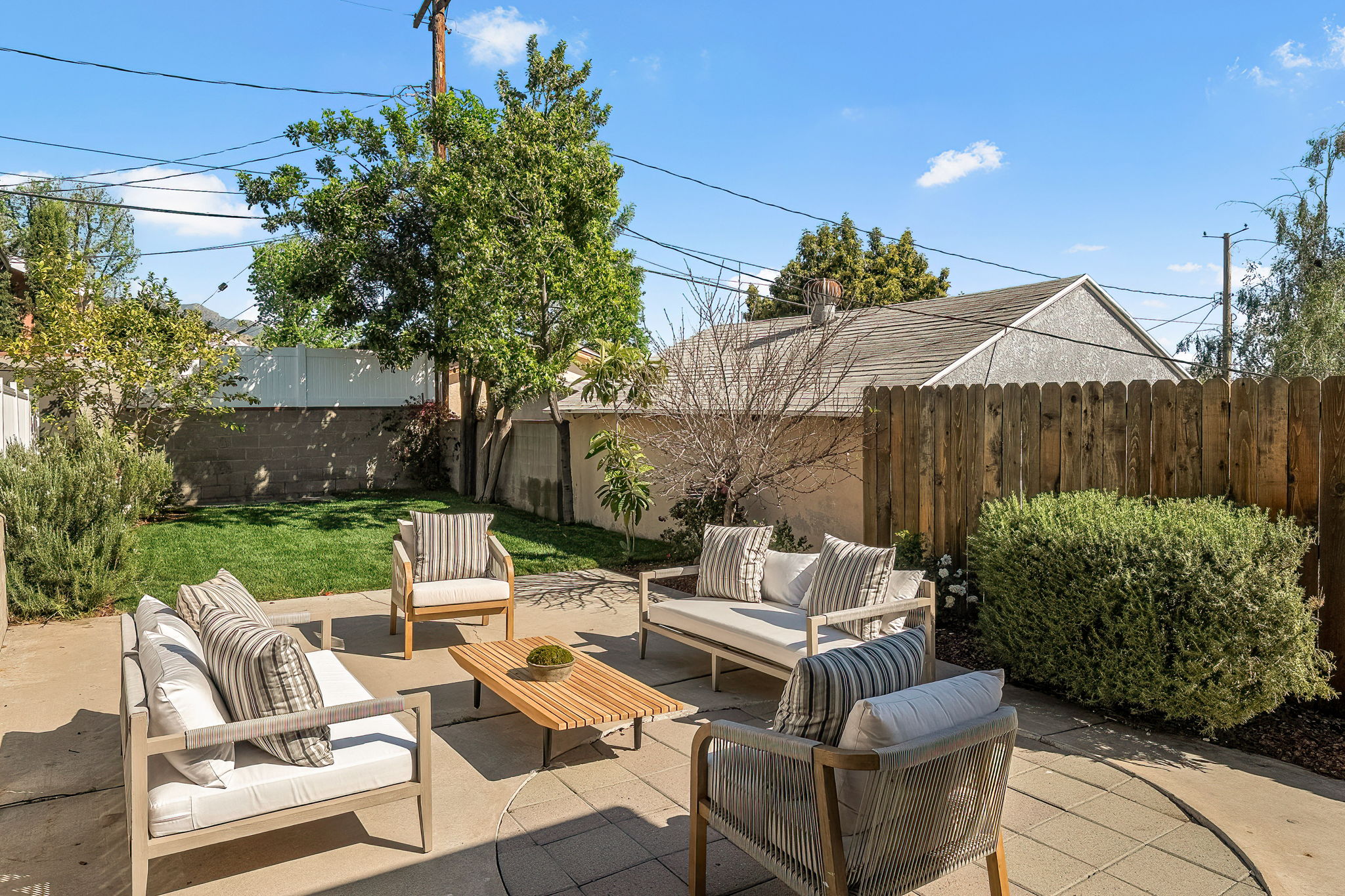 3056 N Buena Vista Street-60