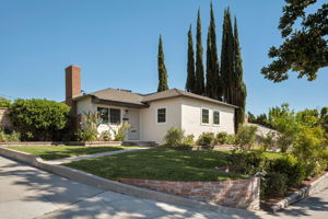 3056 N Buena Vista Street-1