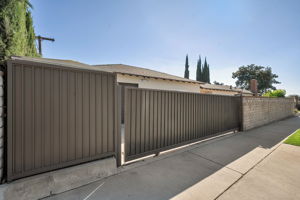 3056 N Buena Vista Street-7