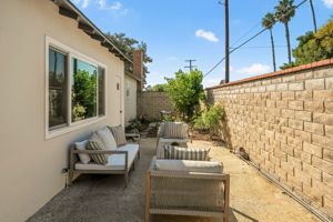 3056 N Buena Vista Street-48