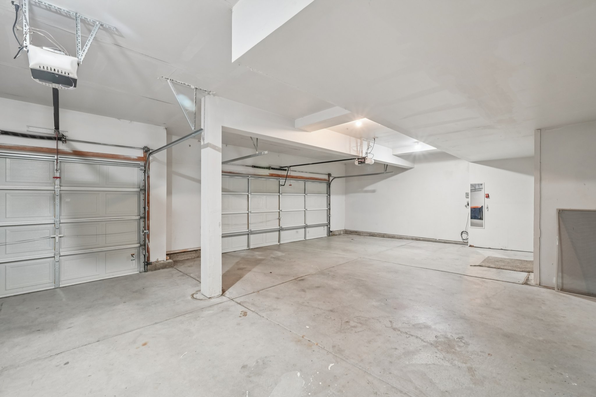 Fossil Dr-S2110-040.jpg