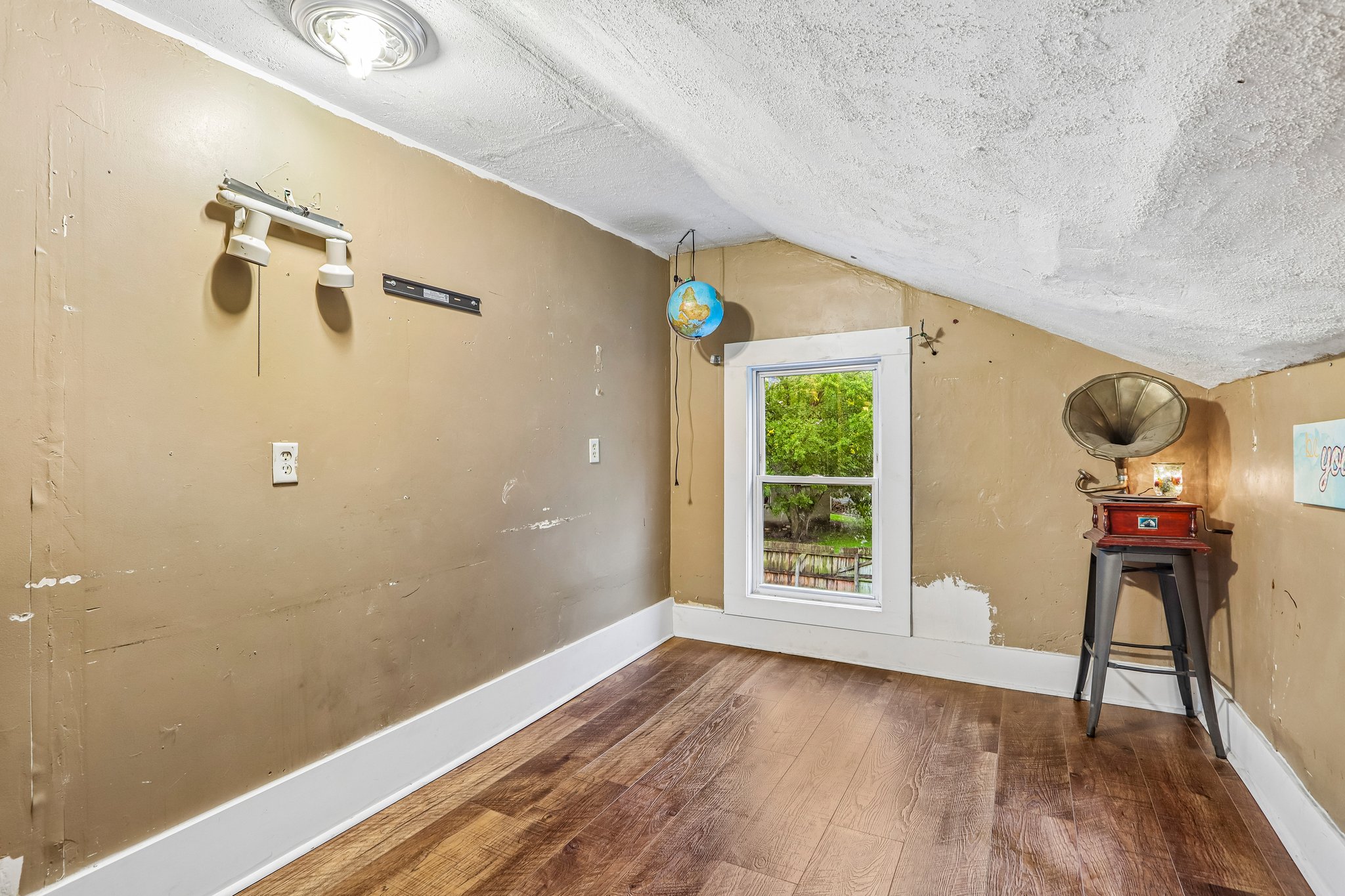 Milton Ave-S1610-023.jpg