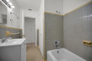 Bathroom1b