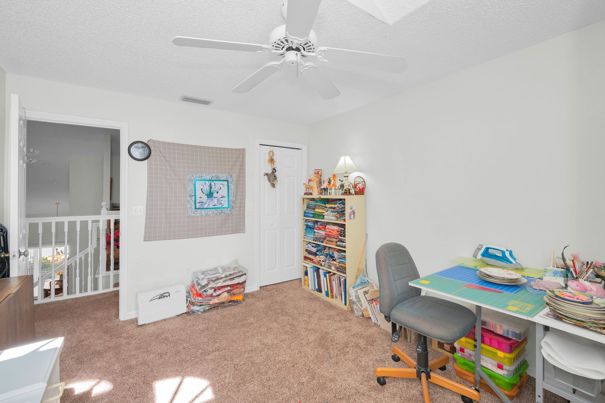 Upper Level Bedroom4b