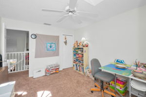 Upper Level Bedroom4b