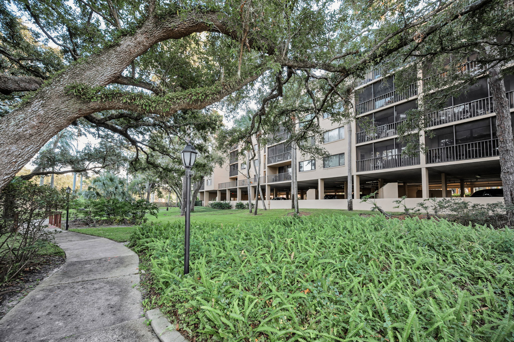Rear Exterior3