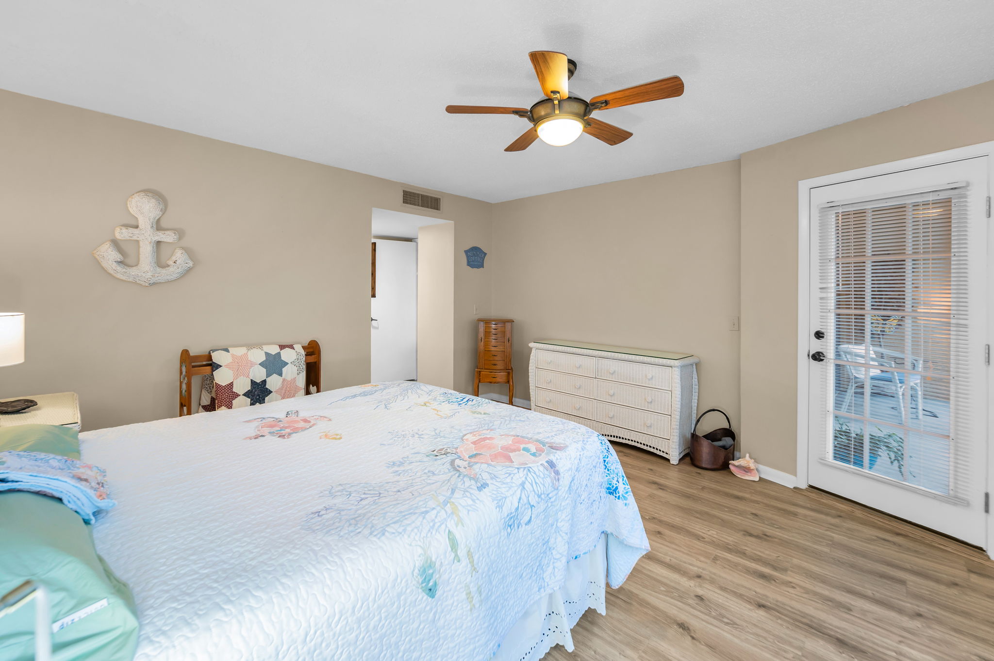 Master Bedroom1c