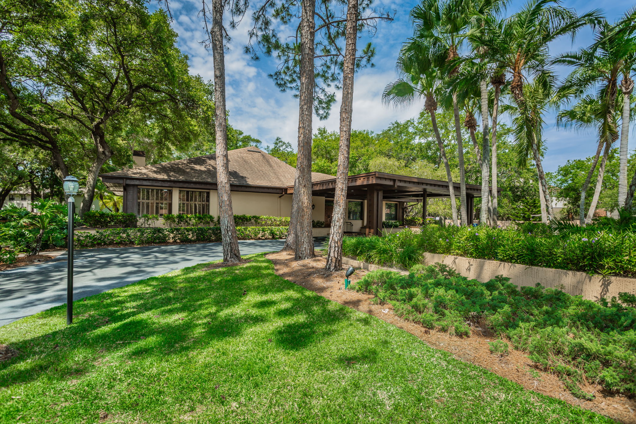 Clubhouse1