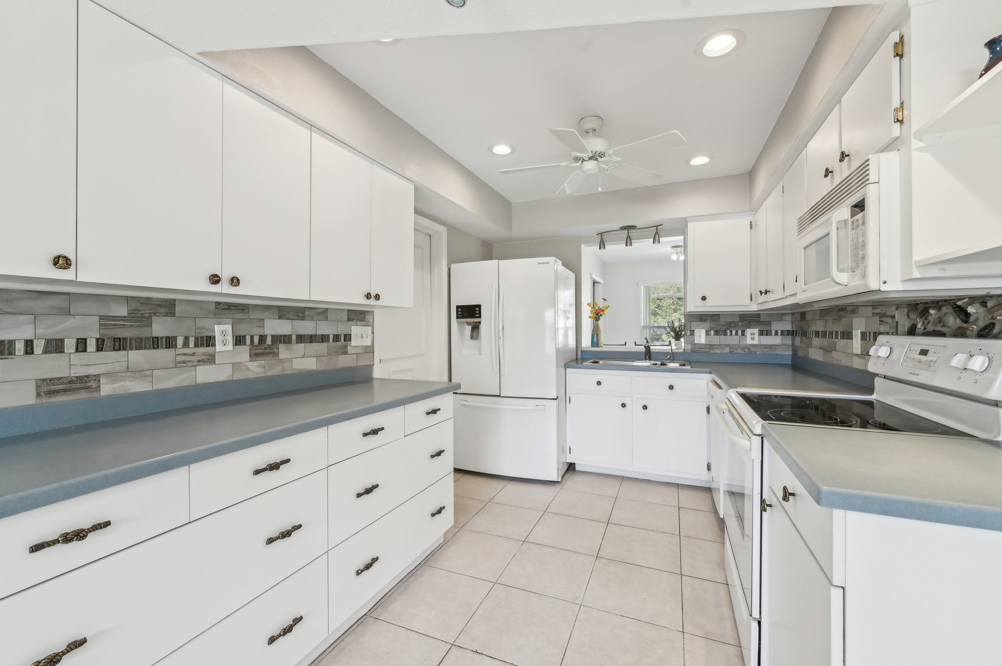 Iverson St-2204-017.jpg