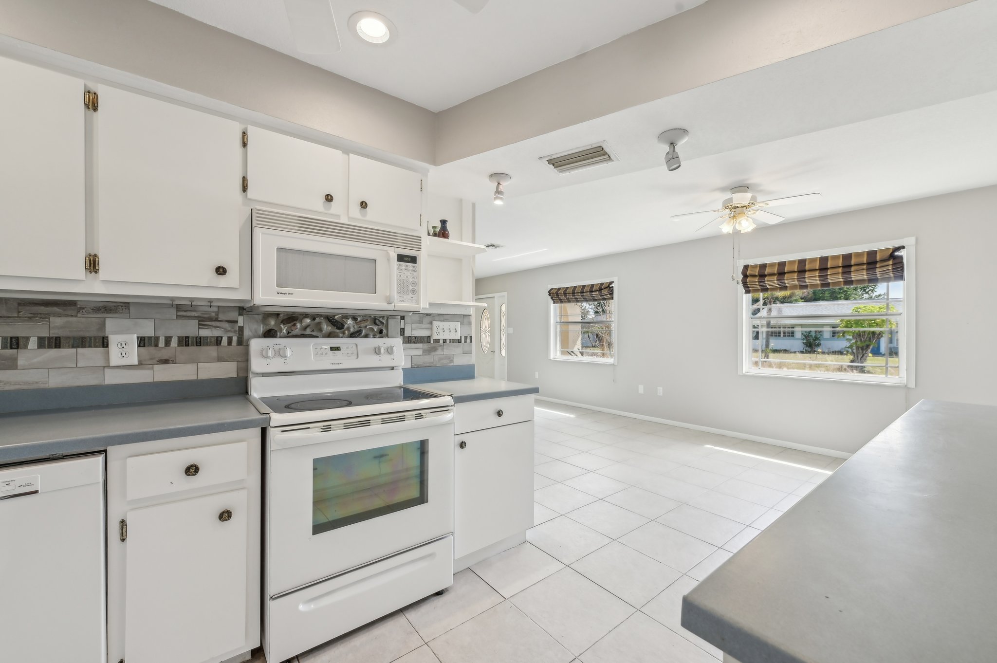 Iverson St-2204-018.jpg