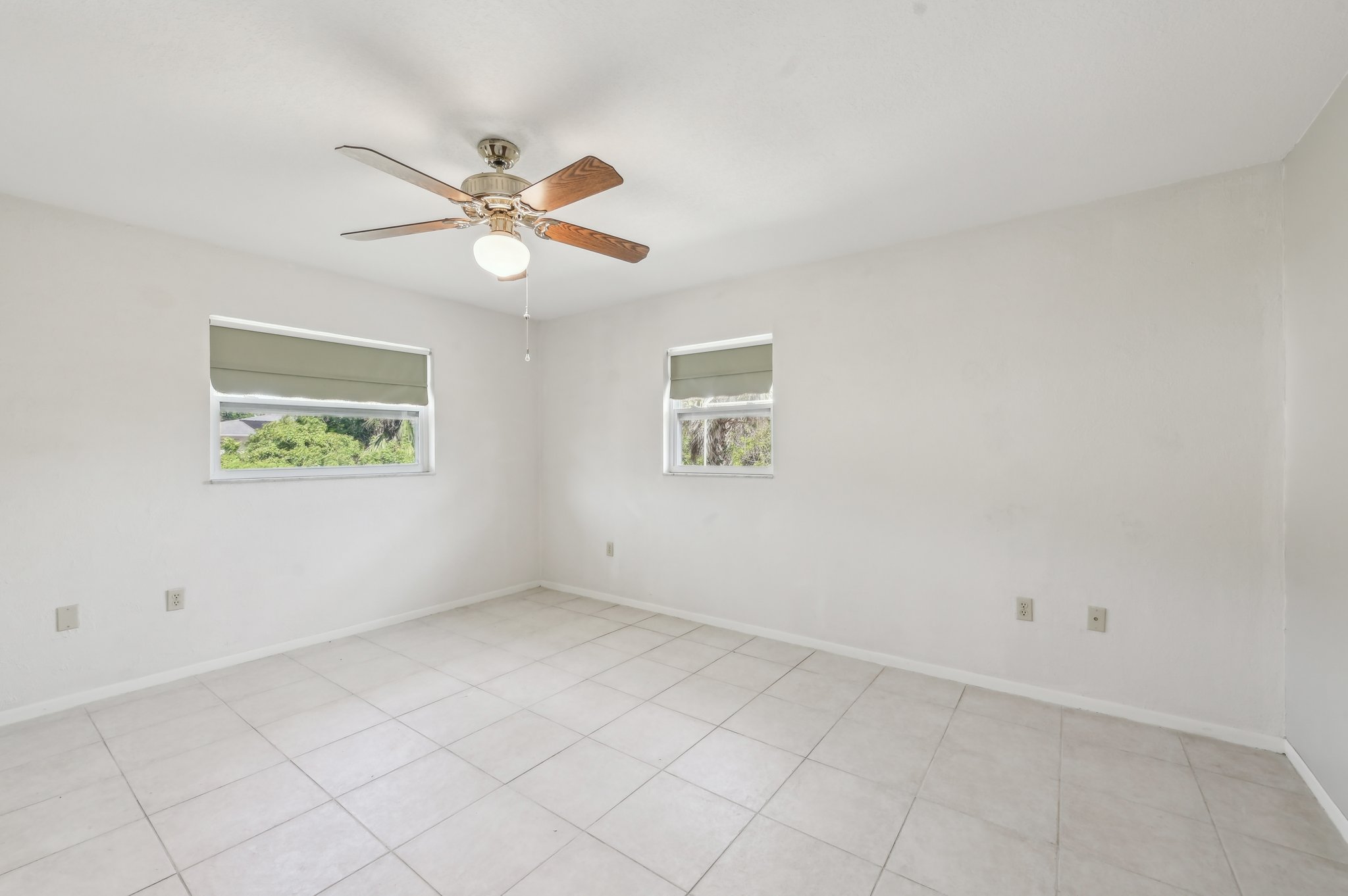 Iverson St-2204-025.jpg