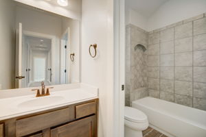 Ancient Oak Way-045