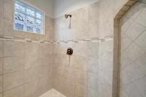 Ancient Oak Way-034