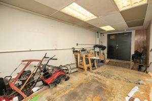  Photo 32
