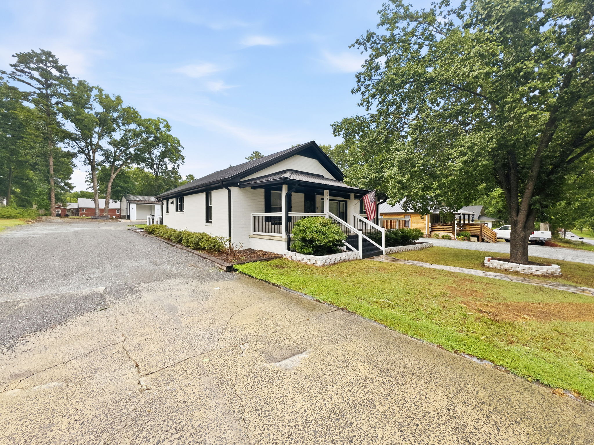  Photo 51