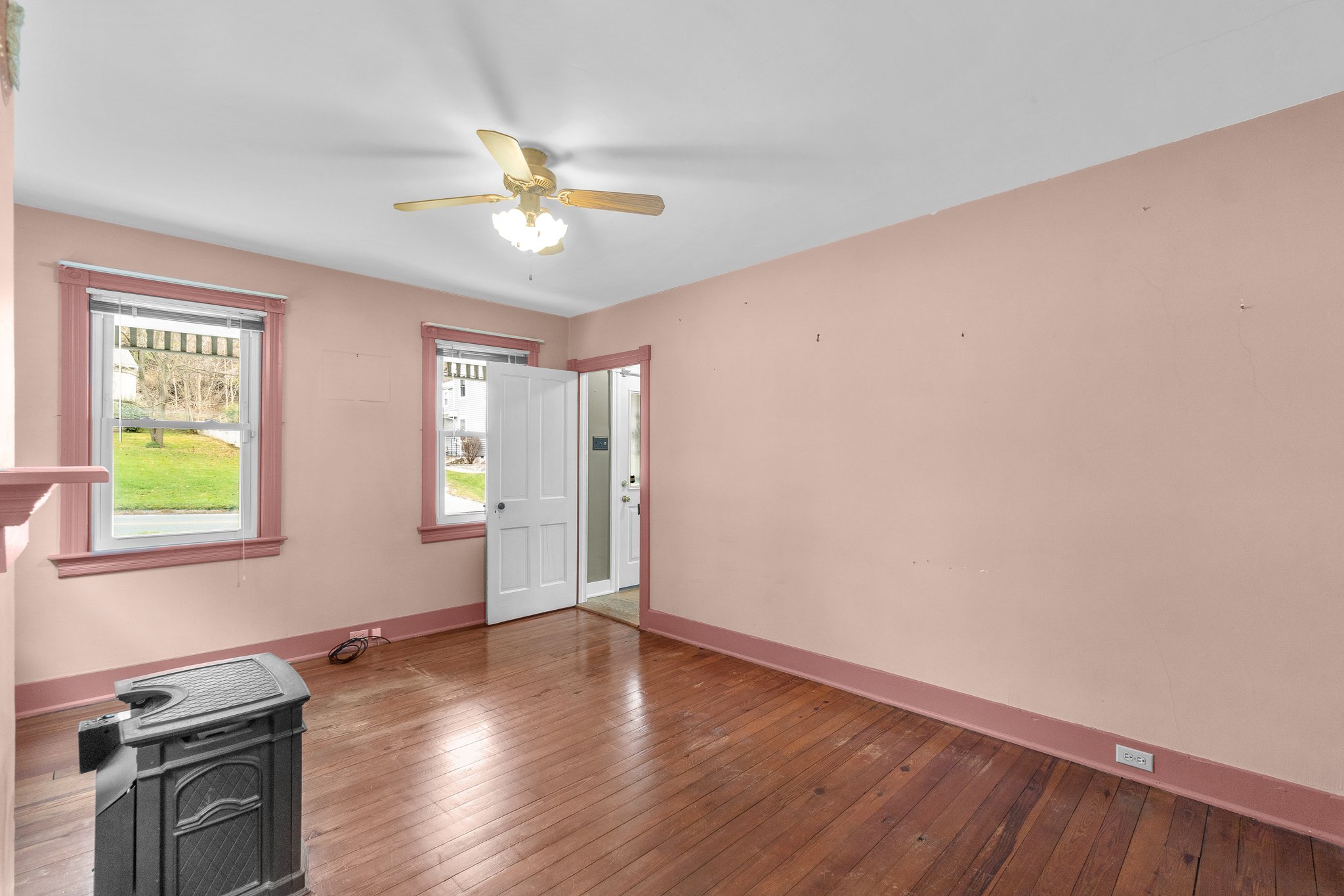 13. Family room.jpg