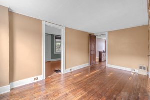 24. Upper bedroom.jpg