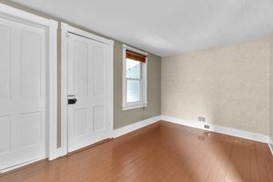 28. Upper bedroom.jpg