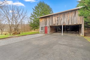 38. Back exterior.jpg