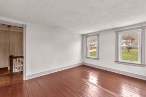 20. Upper bedroom.jpg