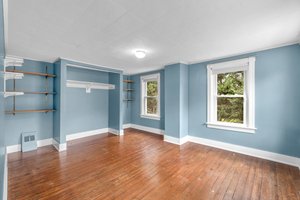 16. Upper bedroom.jpg