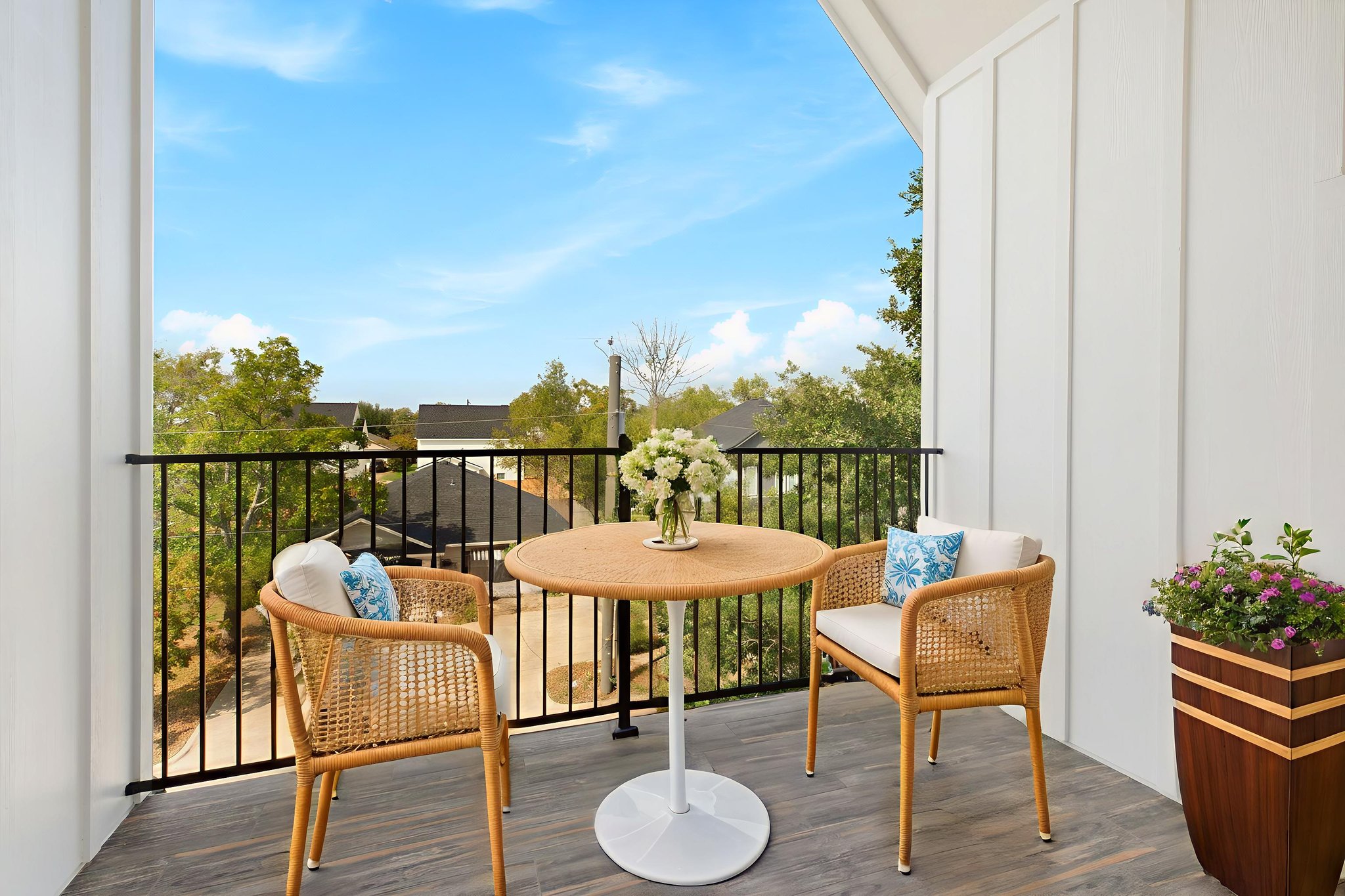 2N9A1915a virtually staged.jpeg